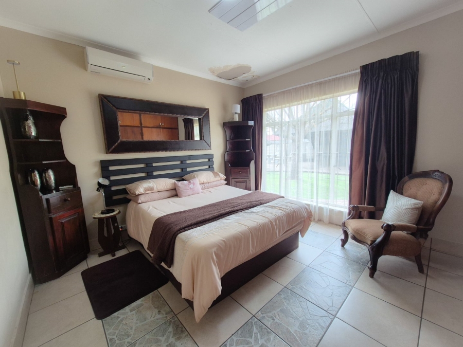 5 Bedroom Property for Sale in Vanderbijlpark SW 5 Gauteng