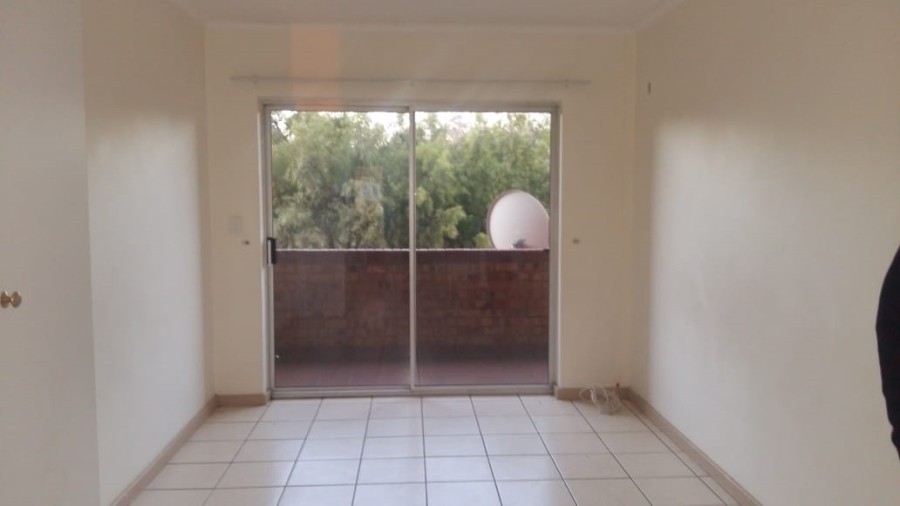 2 Bedroom Property for Sale in Zwartkop Gauteng