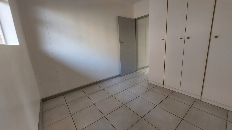 2 Bedroom Property for Sale in Zwartkop Gauteng