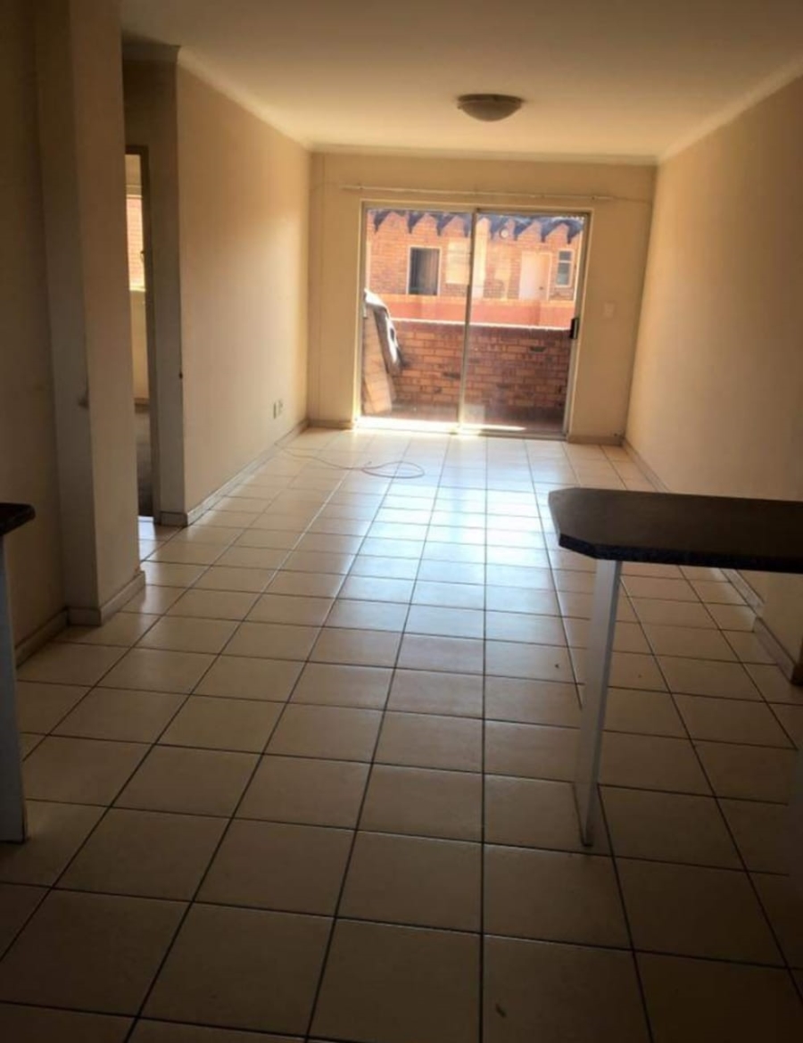 2 Bedroom Property for Sale in Zwartkop Gauteng