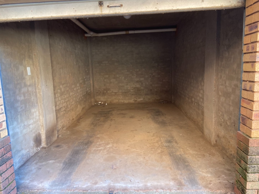 2 Bedroom Property for Sale in Zwartkop Gauteng