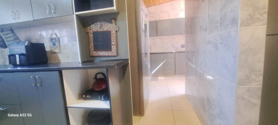 4 Bedroom Property for Sale in Sinoville Gauteng