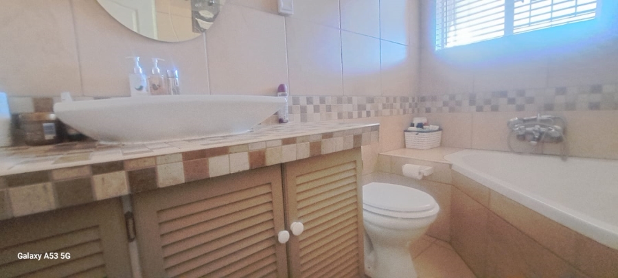 4 Bedroom Property for Sale in Sinoville Gauteng