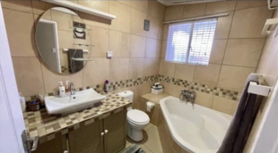 4 Bedroom Property for Sale in Sinoville Gauteng