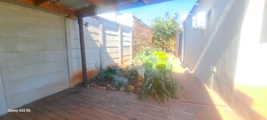 4 Bedroom Property for Sale in Sinoville Gauteng
