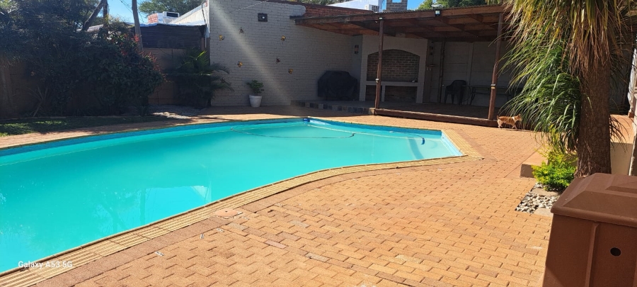 4 Bedroom Property for Sale in Sinoville Gauteng