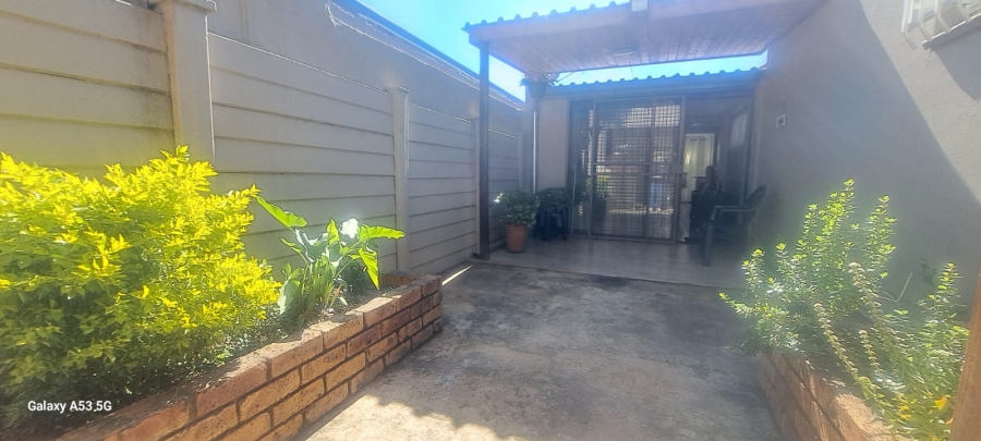 4 Bedroom Property for Sale in Sinoville Gauteng