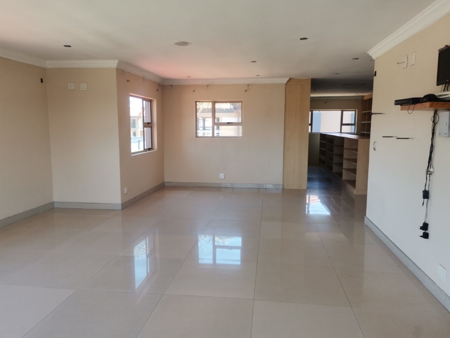 5 Bedroom Property for Sale in Theresa Park Gauteng