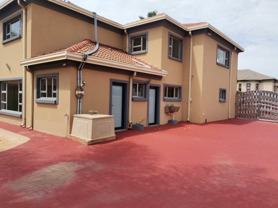 5 Bedroom Property for Sale in Theresa Park Gauteng