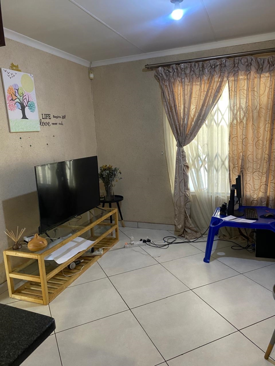  Bedroom Property for Sale in Rosslyn Gauteng