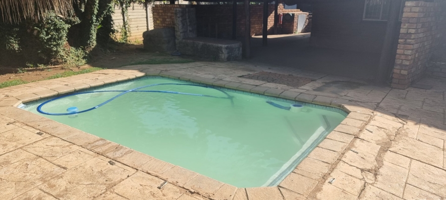 To Let 4 Bedroom Property for Rent in Claremont Gauteng