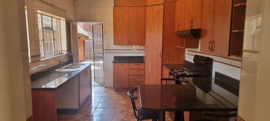 To Let 4 Bedroom Property for Rent in Claremont Gauteng