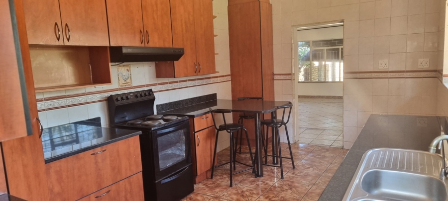 To Let 4 Bedroom Property for Rent in Claremont Gauteng