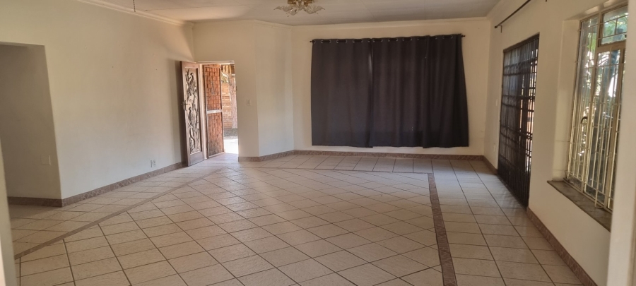 To Let 4 Bedroom Property for Rent in Claremont Gauteng
