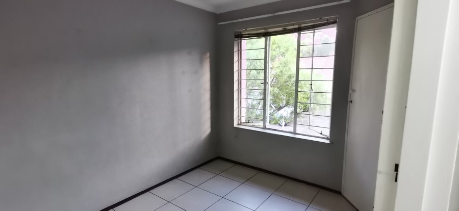 2 Bedroom Property for Sale in Sonneglans Gauteng