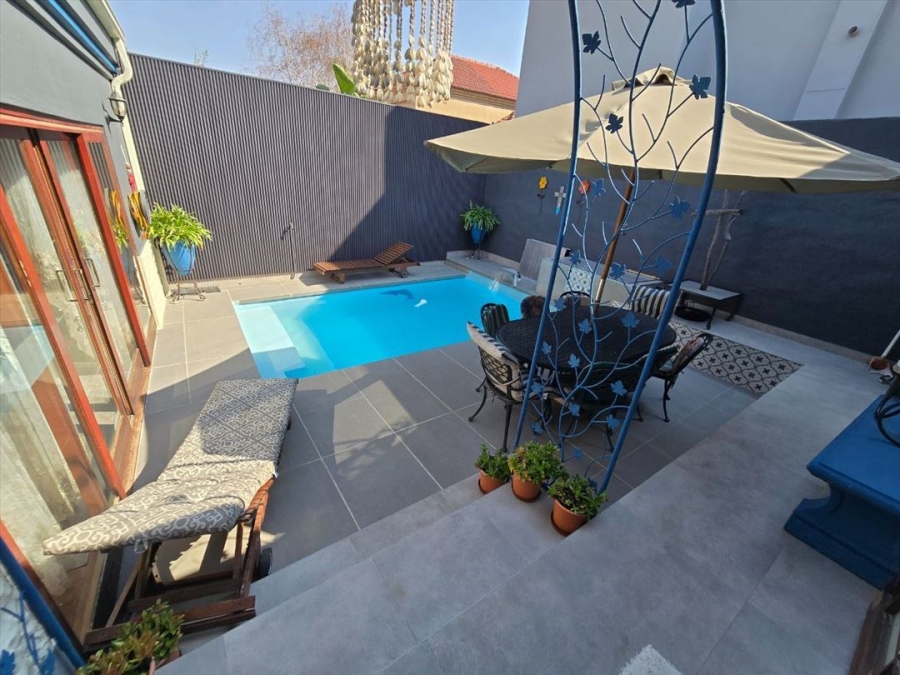 3 Bedroom Property for Sale in Glen Erasmia Gauteng