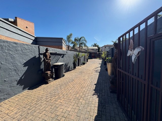 3 Bedroom Property for Sale in Glen Erasmia Gauteng