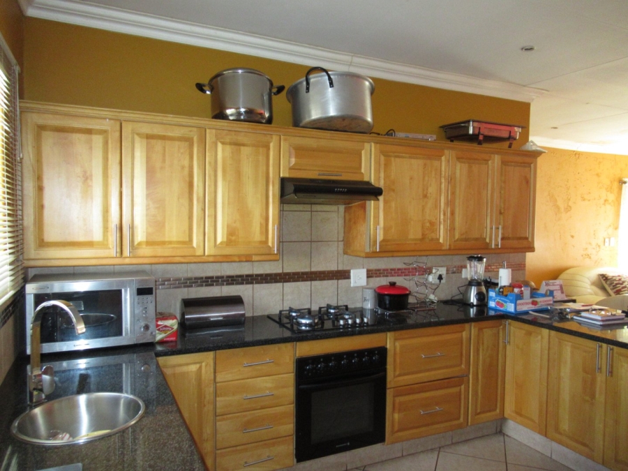 3 Bedroom Property for Sale in Cultura Park Gauteng