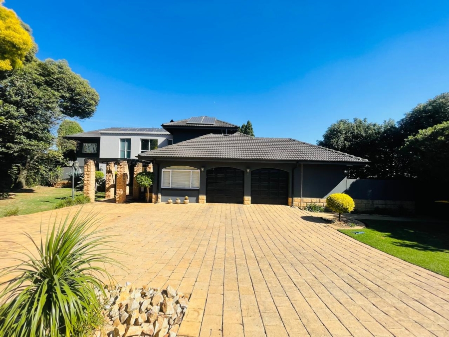 4 Bedroom Property for Sale in Woodhill Estate Gauteng