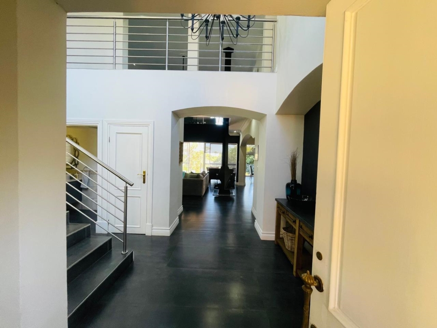 4 Bedroom Property for Sale in Woodhill Estate Gauteng