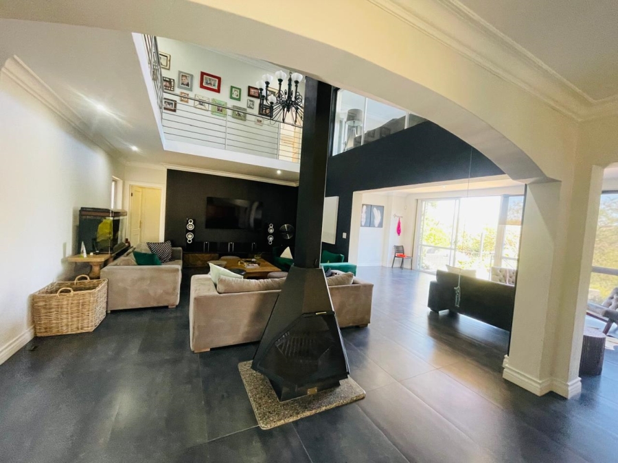 4 Bedroom Property for Sale in Woodhill Estate Gauteng