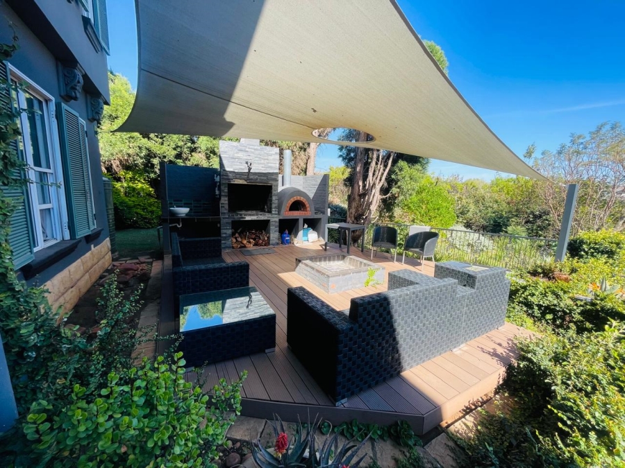 4 Bedroom Property for Sale in Woodhill Estate Gauteng