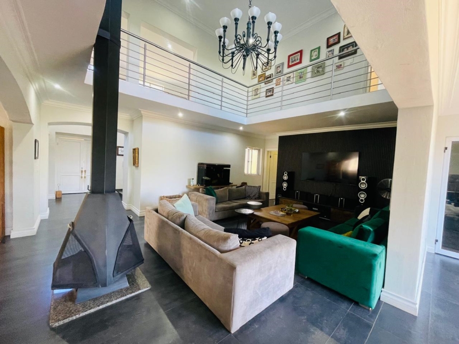4 Bedroom Property for Sale in Woodhill Estate Gauteng