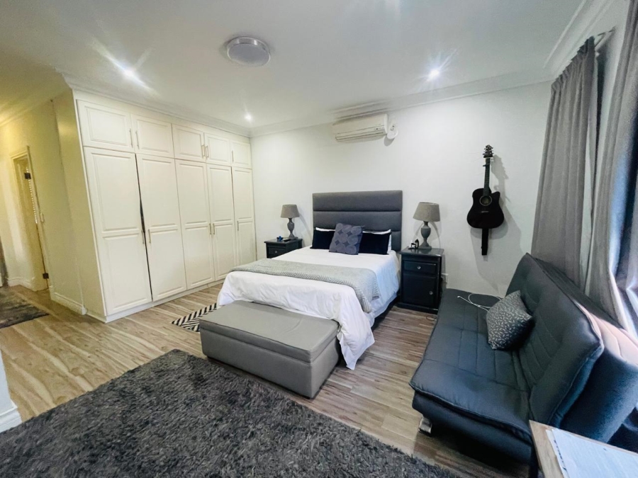 4 Bedroom Property for Sale in Woodhill Estate Gauteng