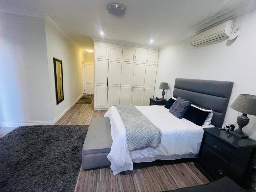 4 Bedroom Property for Sale in Woodhill Estate Gauteng