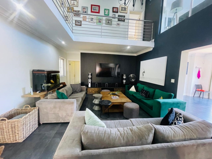4 Bedroom Property for Sale in Woodhill Estate Gauteng