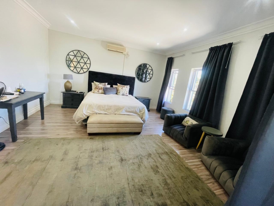 4 Bedroom Property for Sale in Woodhill Estate Gauteng