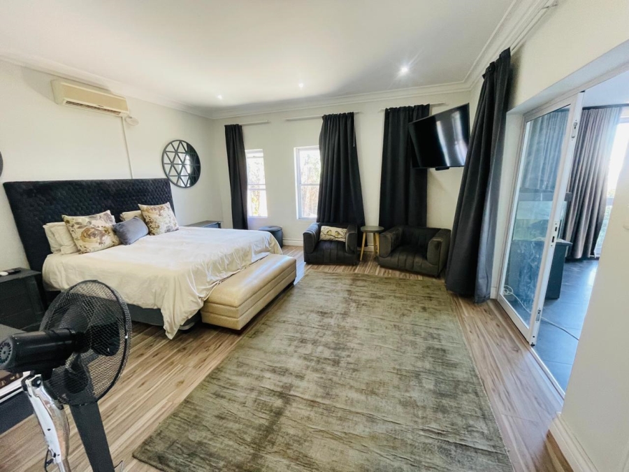 4 Bedroom Property for Sale in Woodhill Estate Gauteng