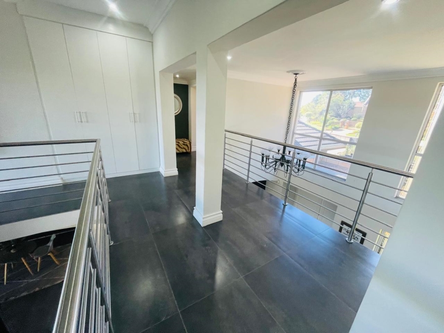 4 Bedroom Property for Sale in Woodhill Estate Gauteng