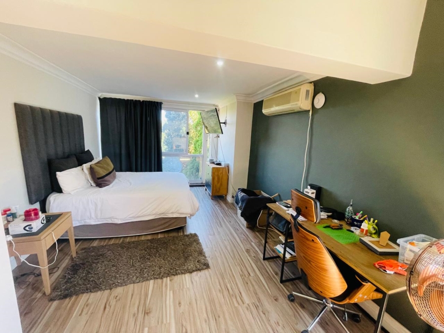 4 Bedroom Property for Sale in Woodhill Estate Gauteng