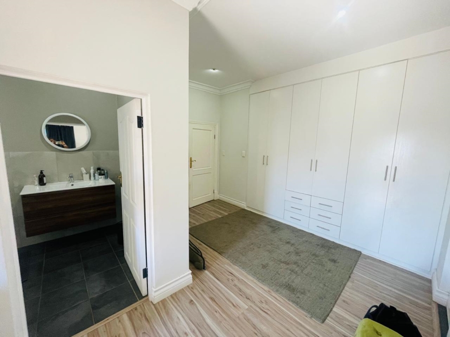4 Bedroom Property for Sale in Woodhill Estate Gauteng