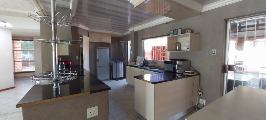 4 Bedroom Property for Sale in The Orchards Gauteng