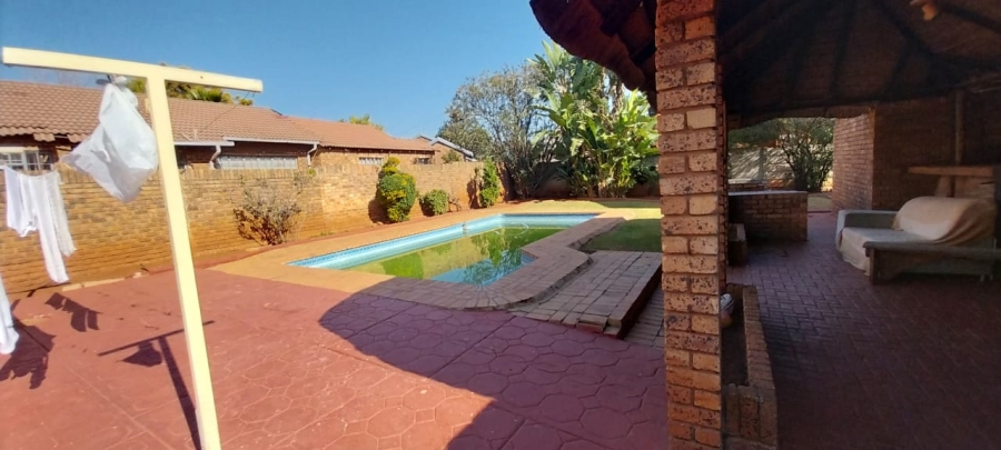 4 Bedroom Property for Sale in The Orchards Gauteng