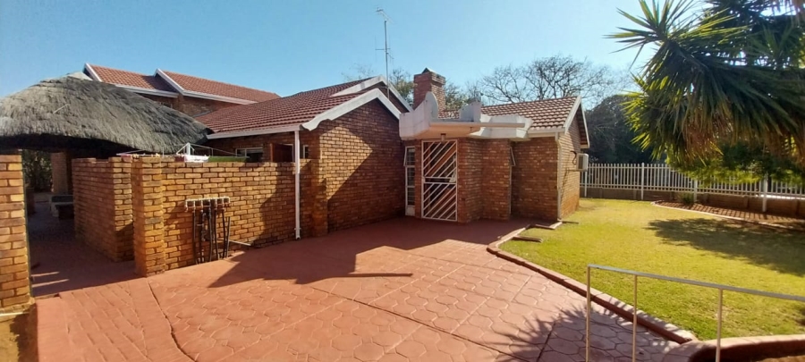 4 Bedroom Property for Sale in The Orchards Gauteng