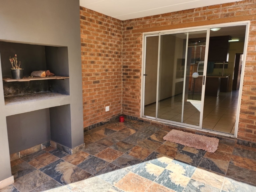 To Let 3 Bedroom Property for Rent in Terenure Gauteng