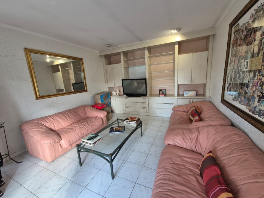 4 Bedroom Property for Sale in Vanderbijlpark SE 3 Gauteng
