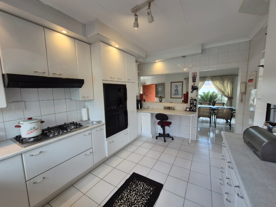 4 Bedroom Property for Sale in Vanderbijlpark SE 3 Gauteng