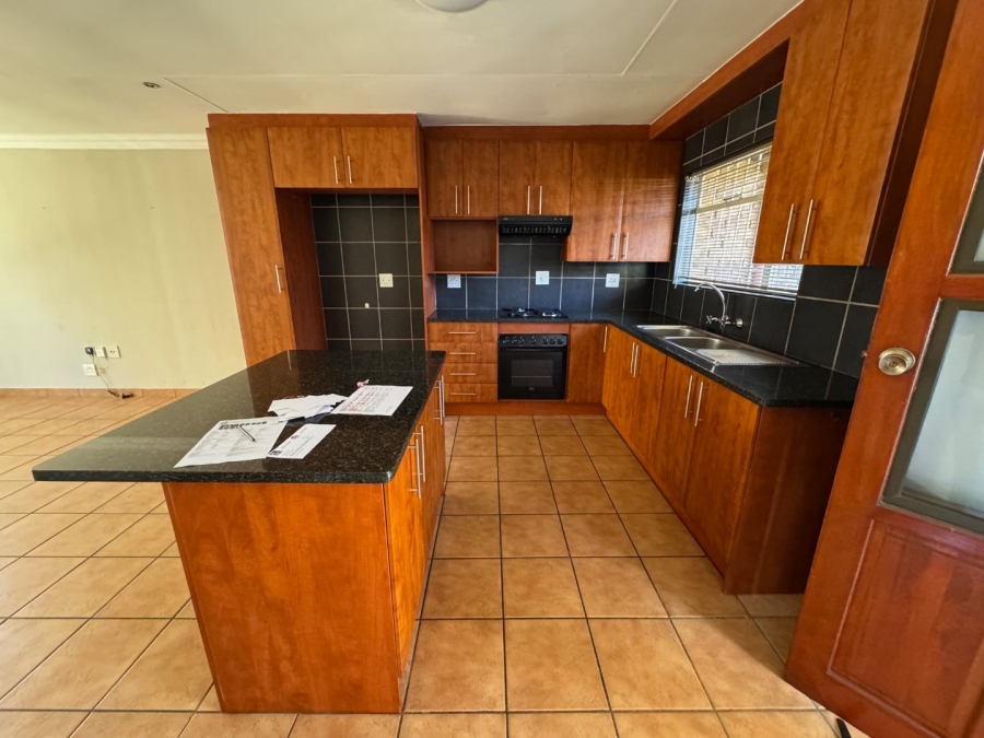 3 Bedroom Property for Sale in Glen Marais Gauteng