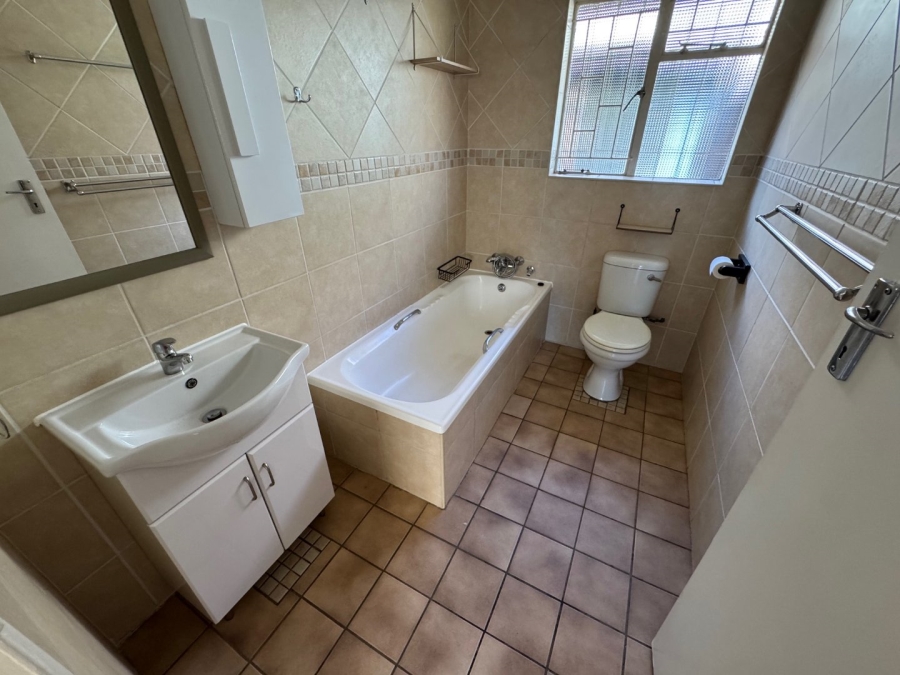 3 Bedroom Property for Sale in Glen Marais Gauteng