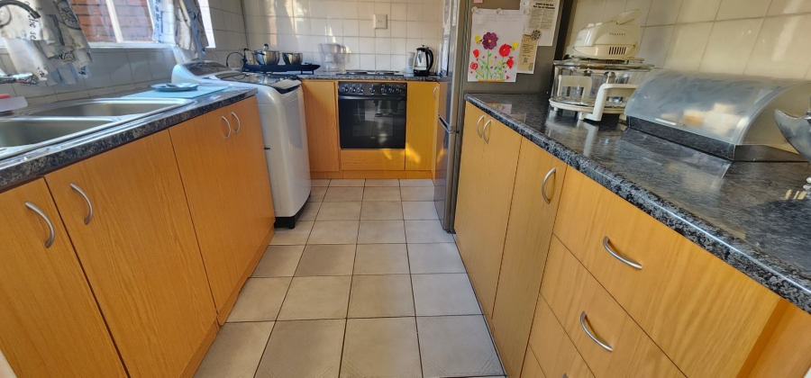 3 Bedroom Property for Sale in Eldoraigne Gauteng