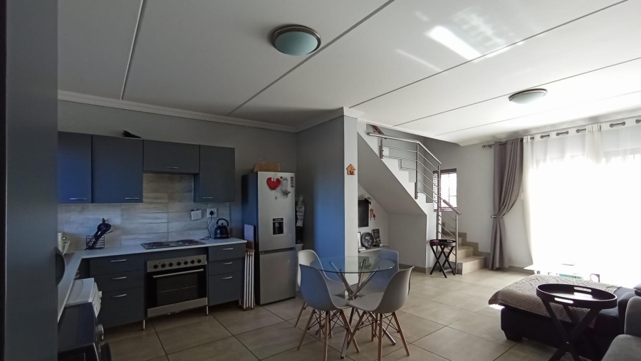 2 Bedroom Property for Sale in Blue Hills AH Gauteng