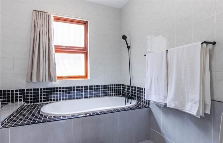 3 Bedroom Property for Sale in Sandton Central Gauteng