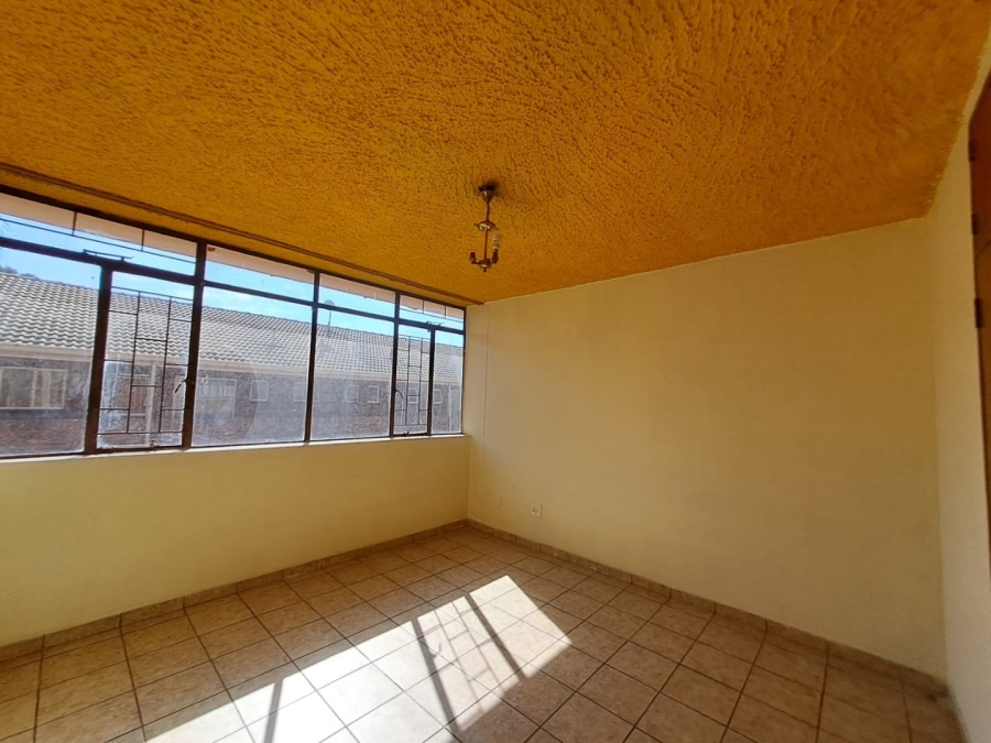 2 Bedroom Property for Sale in Pretoria North Gauteng