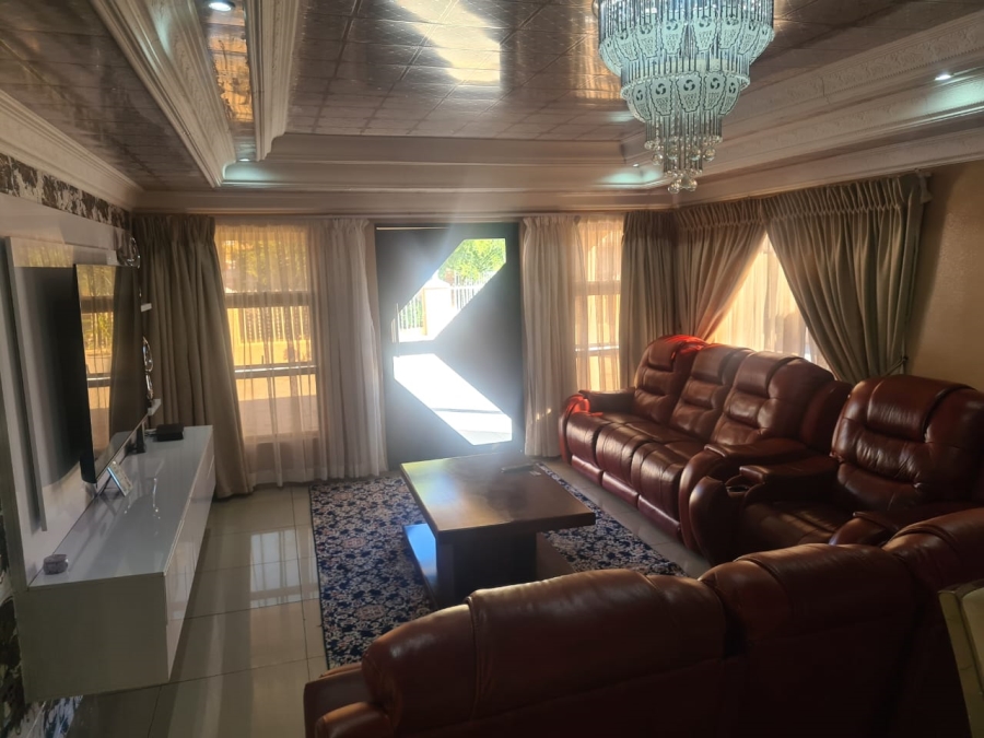4 Bedroom Property for Sale in Theresa Park Gauteng