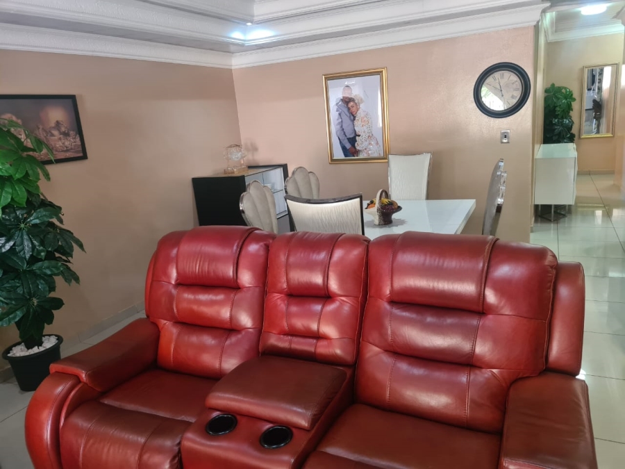 4 Bedroom Property for Sale in Theresa Park Gauteng