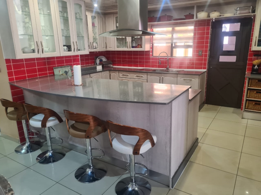 4 Bedroom Property for Sale in Theresa Park Gauteng